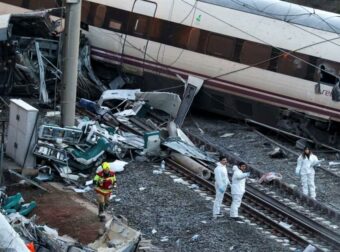 Φρίκη στην Ισπανία: Σοροί βρέθηκαν μέτρα μακριά από τα βαγόνια – Οι προειδοποιήσεις των μηχανοδηγών που αγνοήθηκαν