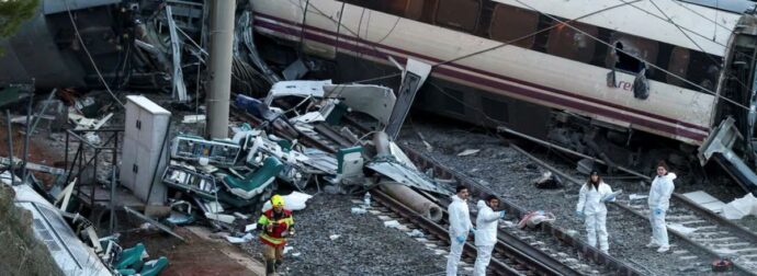 Φρίκη στην Ισπανία: Σοροί βρέθηκαν μέτρα μακριά από τα βαγόνια – Οι προειδοποιήσεις των μηχανοδηγών που αγνοήθηκαν