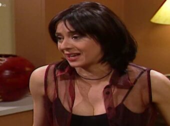 Ελευθερία Βιδάκη: Η «μάχη» της πρωταγωνίστριας του Κάτι Τρέχει με τους Δίπλα, που έδωσε τέλος στη ζωή της