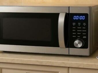 Επτά χρήσεις του φούρνου μικροκυμάτων που δεν τις γνωρίζετε και θα σας λύσουν τα χέρια