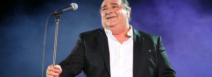 Δύο χρόνια χωρίς τον άρχοντα: Πώς είναι σήμερα ο τάφος του Βασίλη Καρρά;