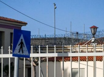 ΜΕΓΑΛΗ ΑΝΑΤΡΟΠΗ ΣΤΟ ΕΓΚΛΗΜΑ ΠΟΥ ΕΓΙΝΕ ΜΕΣΑ ΣΤΙΣ ΦΥΛΑΚΕΣ ΔΟΜΟΚΟΥ – ΣΥΝΕΛΗΦΘΗ Ο ΑΡΧΙΦΥΛΑΚΑΣ – ΠΡΟΣΧΕΔΙΑΣΜΕΝΟ ΤΟ ΕΓΚΛΗΜΑ