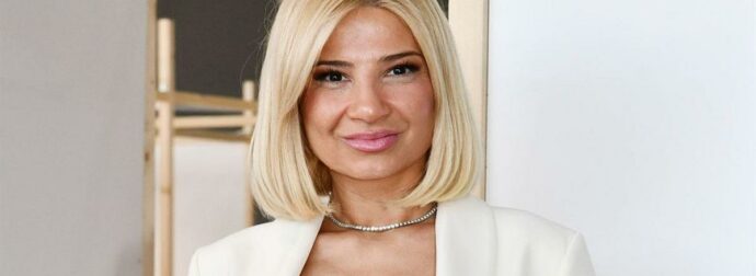 Φαίη Σκορδά: Γάμος σε κλειστό κύκλο – Γιατί κρύβει το πρόσωπο του συντρόφου της