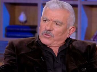 Γιώργος Γιαννόπουλος: Το μπούλινγκ, η σχέση με τη Δήμητρα Παπαδοπούλου και το σκαμπό που πέταξε και έγινε… έργο Τέχνης