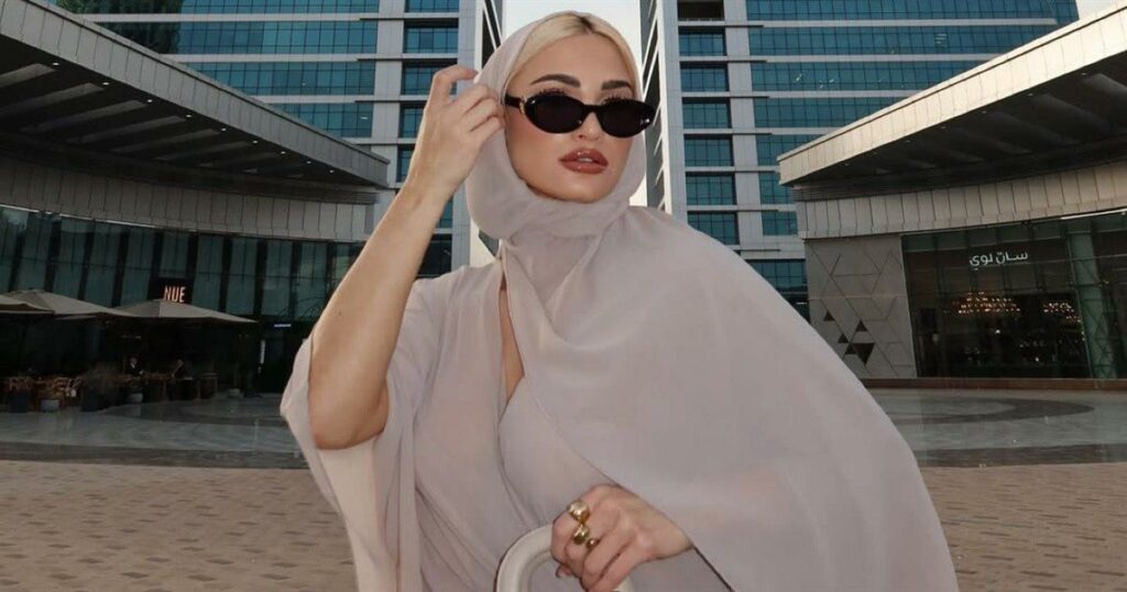 Τούνη: Καταγγελία από Έλληνα κάτοικο της Σαουδικής Αραβίας για τις αναρτήσεις από το ταξίδι της