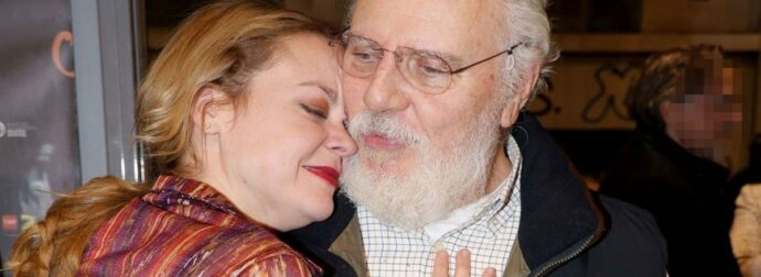 Λένα Παπαληγούρα: Ποια ήταν η σχέση με τον πατέρα της – Η αναφορά στα προβλήματα υγείας, ο νόμος και ο θαυμασμός