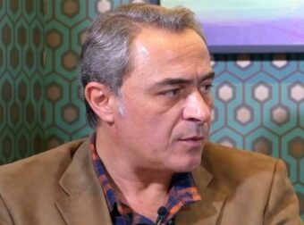 Θανάσης Κουρλαμπάς: «Έχω μετανιώσει για συμπεριφορές, έχω υπάρξει άδικος σε συνεργασίες»