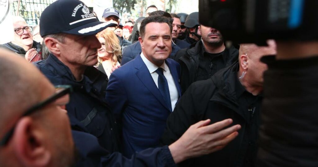 Το μήνυμα Γεωργιάδη μετά τα επεισόδια στο Κρατικό Νίκαιας: «Θα με είχαν σκοτώσει αν δεν παρενέβαιναν τα ΜΑΤ»