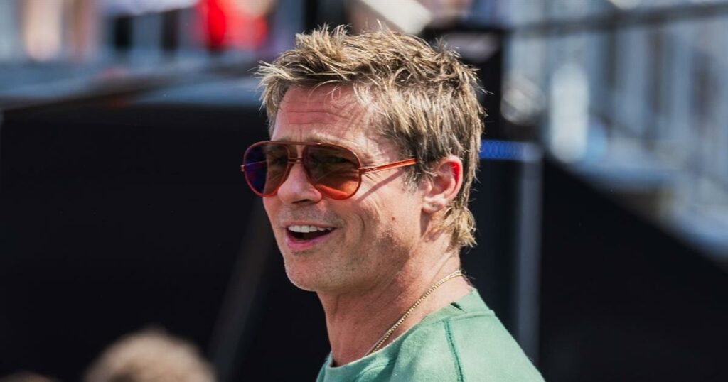 Μπραντ Πιτ: Έφτασε στην Ύδρα με την 33χρονη κούκλα σύντροφό του, Ινές Ντε Ραμόν (Φωτογραφίες)