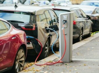 Μύθος με τα plug-in υβριδικά – Καίνε 3 φορές παραπάνω από όσα σου λένε