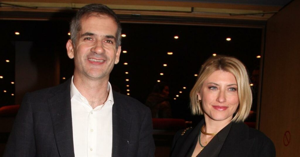 Σία Κοσιώνη: Πέταξε χαρταετό με τον Κώστα Μπακογιάννη και τον γιο τους – Φωτογραφίες