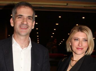 Σία Κοσιώνη: Πέταξε χαρταετό με τον Κώστα Μπακογιάννη και τον γιο τους – Φωτογραφίες