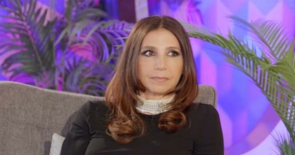 Λυκουρέζου: Η σeξουαλική παρενόχληση από συνεργάτη του πατέρα της – «Ερχόταν στο δωμάτιο και τριβόταν πάνω μου»