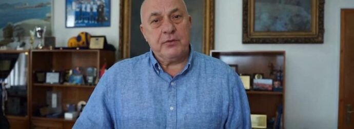 Διάγγελμα Μπέου: «Ο Μητσοτάκης θα κυβερνά όσα χρόνια θέλει»