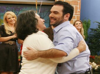 Γρηγόρης Αρναούτογλου για την μητέρα του: «Ήταν στη φάση που λες “Θεέ μου ας φύγει, να ηρεμήσει η ψυχή της”»