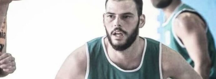 Παναγιώτης Κρέτσης: Το 2022 είχε σκοτωθεί σε τροχαίο ο αδερφός του 33χρονου αθλητή που πέθανε στο γήπεδο