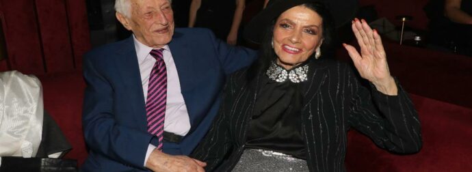 Ζωζώ Σαπουντζάκη: Δεν της έχουν πει ότι πέθανε ο σύντροφός της – Φοβούνται για την υγεία της