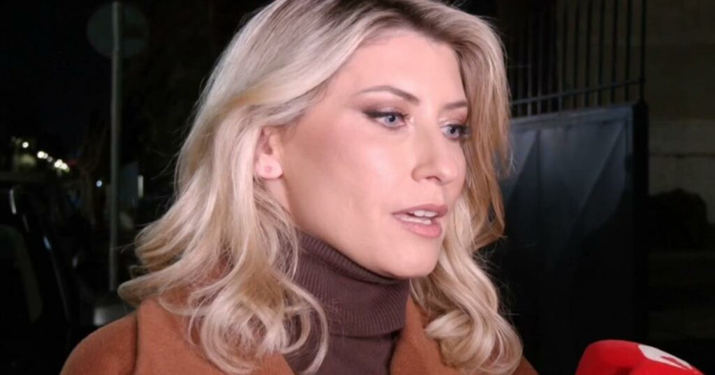 Κοσιώνη μετά την επιστροφή της στον ΣΚΑΪ – «Οι πρώτες ημέρες ήταν δύσκολες! Δεν μπορούσα να σηκωθώ»