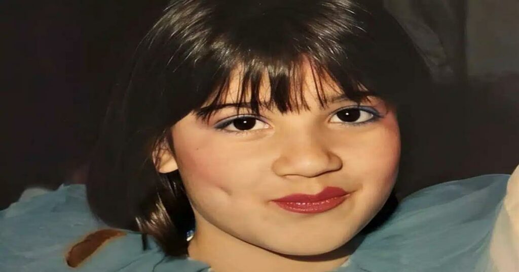 Πασίγνωστη Ελληνίδα μικρή, μελαχρινή και με αφέλειες – Σήμερα είναι μια από τις πιο εντυπωσιακές και επιτυχημένες γυναίκες στην Ελλάδα