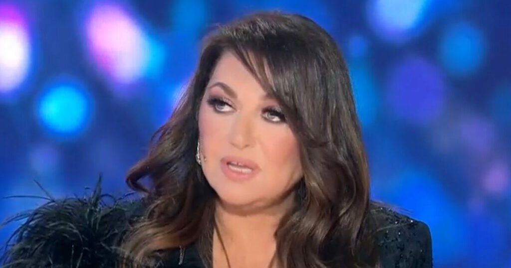 J2US: «Άστραψε και βρόντηξε» η Γαρμπή – «Οι άνθρωποι που είμαστε εδώ, δεν είμαστε τυχαίοι»