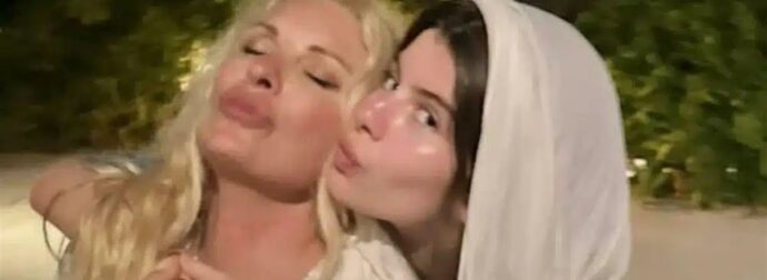 Σαν δύο σταγόνες νερό – Η Μενεγάκη δημοσίευσε φωτογραφία της 18χρονης κόρης της Βαλέριας Λάτσιου και είναι ολόιδιες