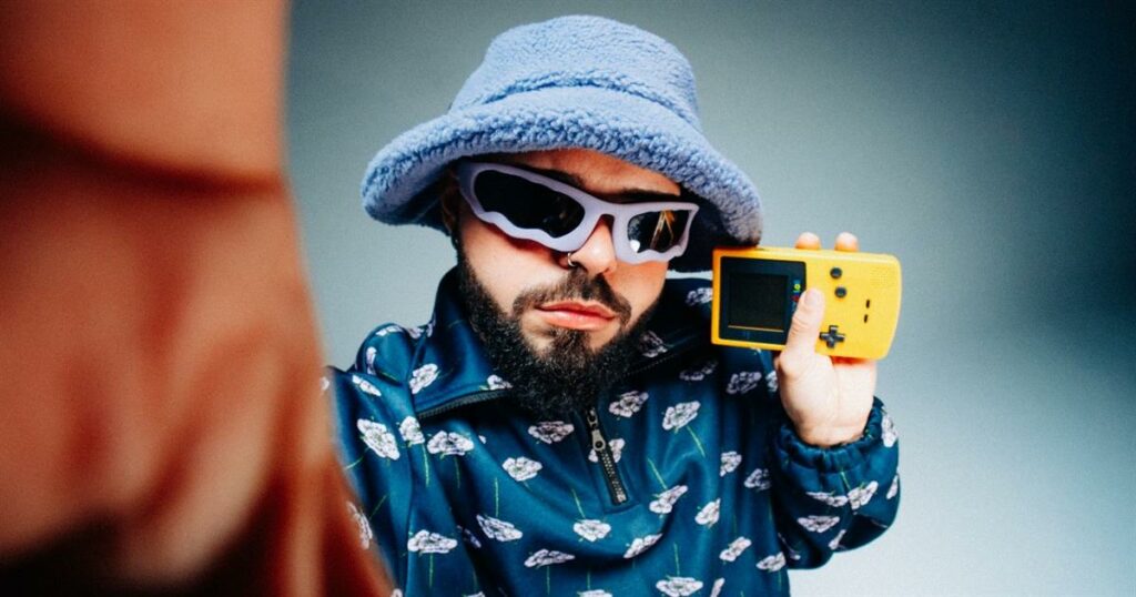 Akylas – Αποθεωτικά σχόλια για το videoclip του «Ferto»: «Aν δεν το φέρεις εσύ, δεν θα το φέρει κανείς»