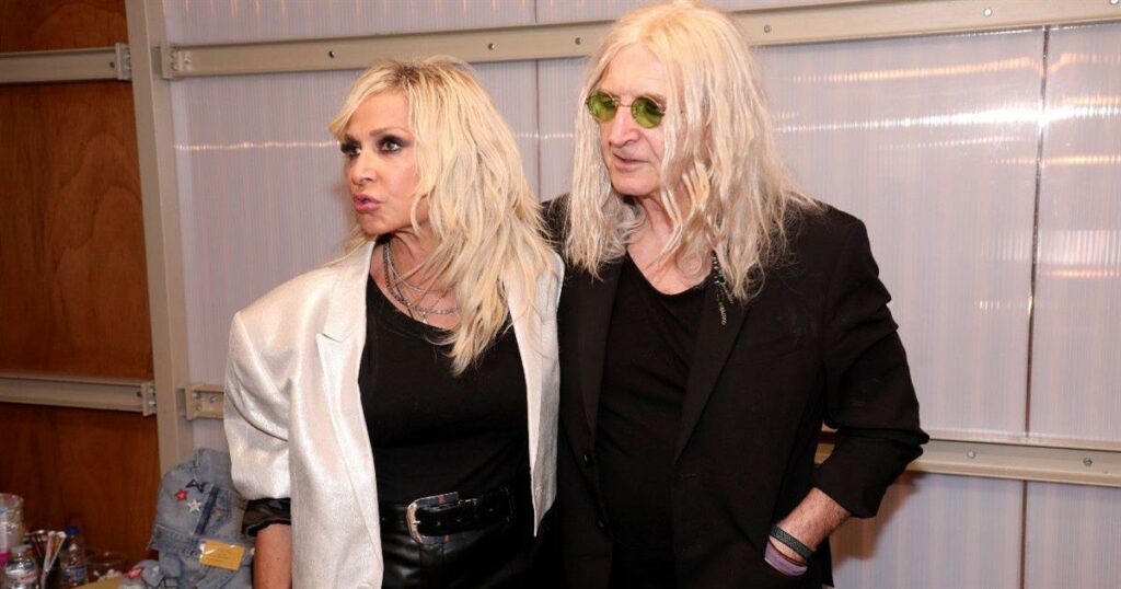 Νίκος Καρβέλας: Αντιδράσεις με το νέο του τραγούδι για τις γυναίκες – «Τη λένε πουτ@να, καργιόλ@, πρόστυχη»