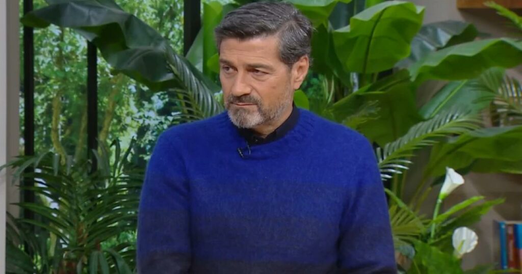 Κώστας Φαλελάκης: «Νομίζω ότι είμαι πιο δημοφιλής ως ΛΟΑΤΚΙ άτομο παρά ως ηθοποιός»