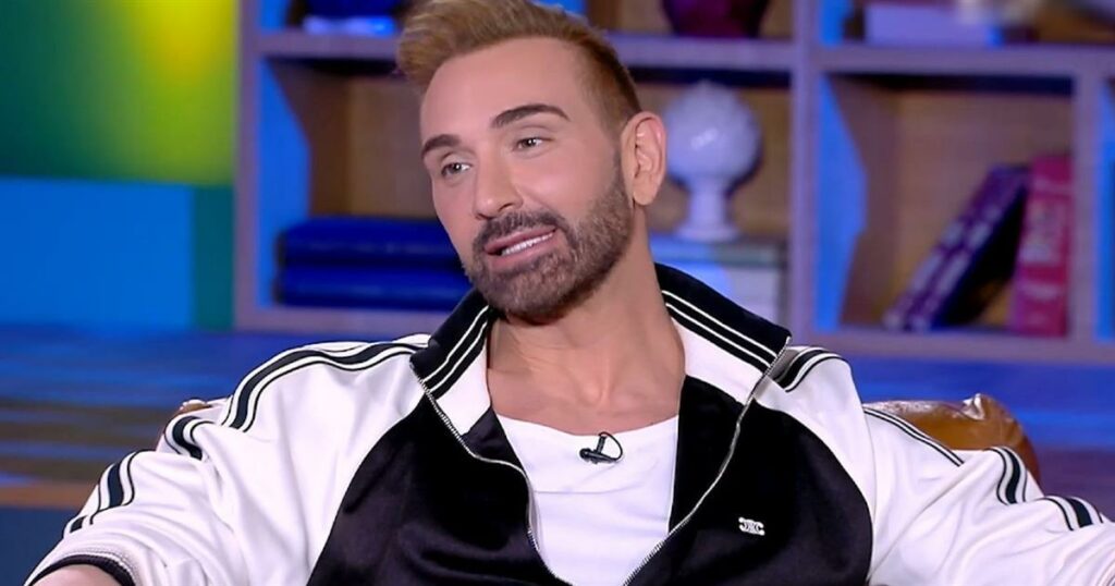 Ο Νίκος Κοκλώνης απαντά στον Γιώργο Λιάγκα: «Γίνεται κίτρινος – Trash είναι τα θέματα που επιλέγουμε, όχι το J2US»