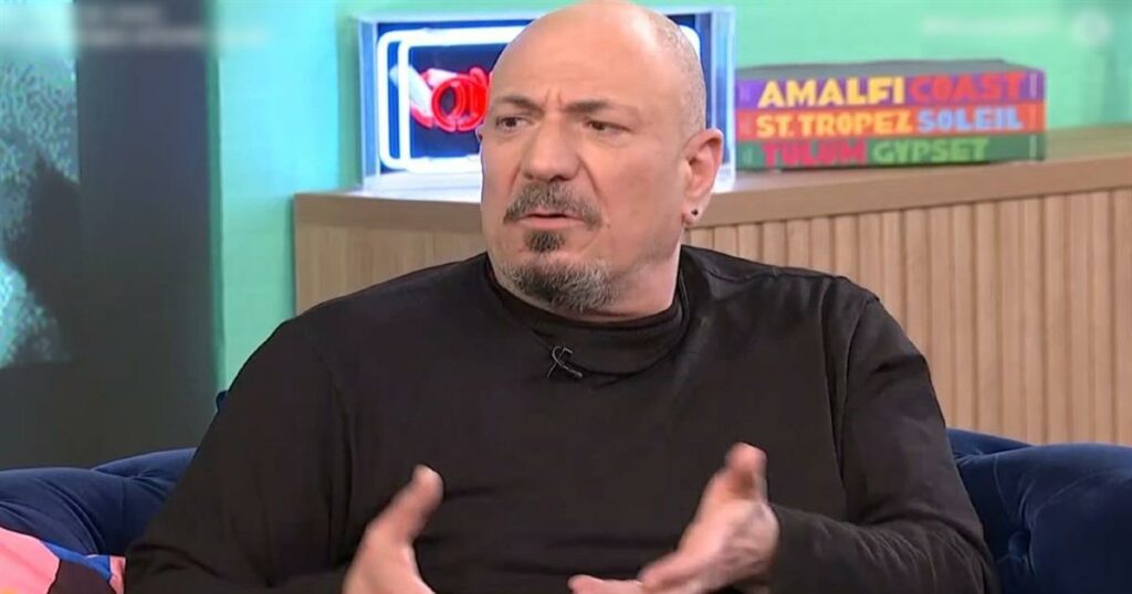 Κώστας Τερζάκης: «Ακρωτηρίασαν το πόδι της μητέρας μου για να μπει σε ορφανοτροφείο» – Τι δήλωσε για τον «Ευλογητό»