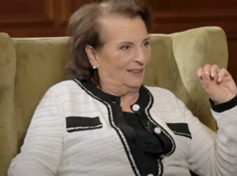 Βάσω Καζαντζίδη: «Δεν ερωτεύτηκα τον Στέλιο, δεν τον είδα και είπα “πεθαίνω”» – Το επεισοδιακό πρώτο ραντεβού