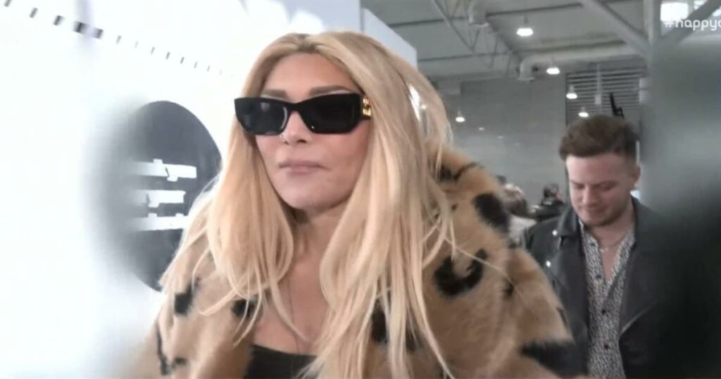 Αγγελική Ηλιάδη: Η αντίδρασή της όταν την ρώτησαν για την αδερφή του Μπάμπη Λαζαρίδη (Βίντεο)