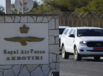 Ήχησαν οι σειρήνες στην Κύπρο, εκκενώνονται στρατιωτικές βάσεις – Έτοιμο το Ισραήλ για επιχείρηση στον Λίβανο