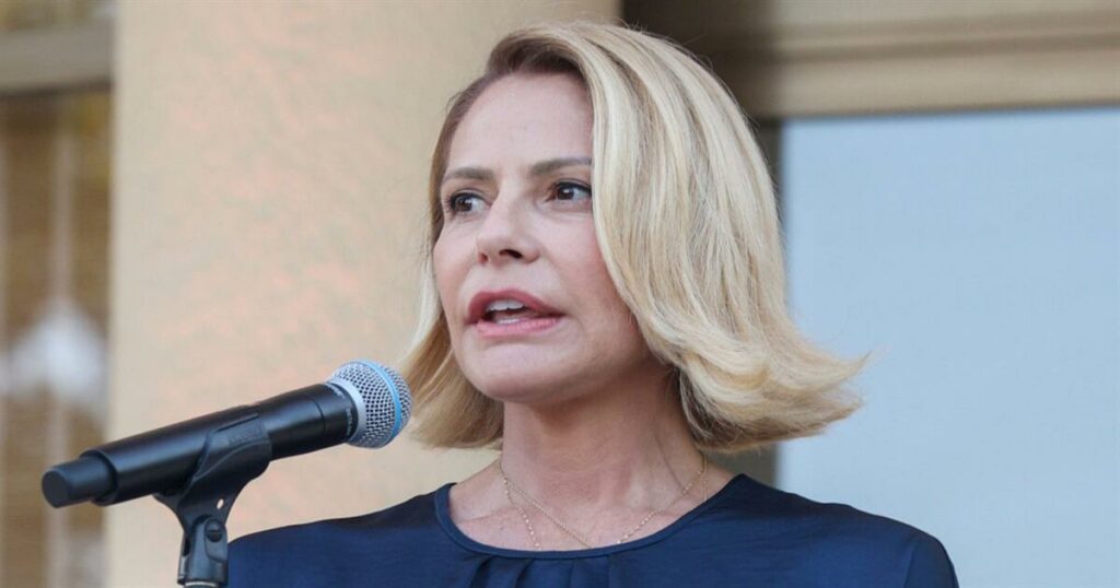 Τζένη Μπαλατσινού: «Δεν είμαι η γυναίκα του υπουργού και ούτε είμαι η κυρία κανενός, έχω μια διαδρομή»