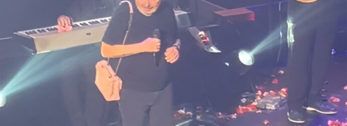 Σταμάτης Γονίδης: Εμφανίστηκε στην πίστα παραπατώντας με γυναικεία τσάντα