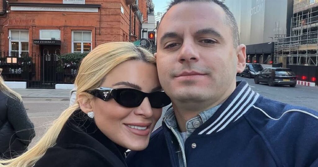 Κουτσουμπής: Απαθανατίζει την φουσκωμένη κοιλίτσα της Καινούργιου στον 9ο μήνα της εγκυμοσύνης της