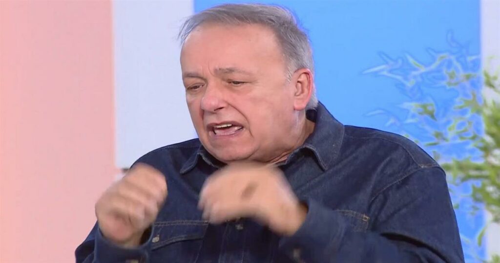 Έξαλλος ο Ανδρέας Μικρούτσικος: «Γιατί μου το λες αυτό, είμαι ηλίθιος;»