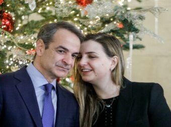 Σοφία Μητσοτάκη: «Η ξεφτίλα δεν έχει όρια» – Ξέσπασε για τα δημοσιεύματα που την ήθελαν να γυρνά από το Ντουμπάι με ιδιωτικό τζετ