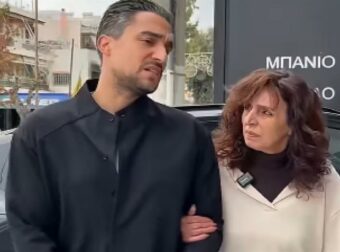 Σάκης Κατσούλης: Έφαγε «κατσάδα» από την μητέρα του – Το χιουμοριστικό τους βίντεο