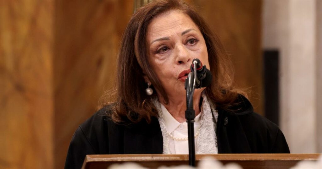 Κηδεία Μαρινέλλας: Σπάραξε η Χαρούλα Αλεξίου στον επικήδειο – «Έκλεισες τα μάτια σου και δεν μας ξανατραγούδησες»