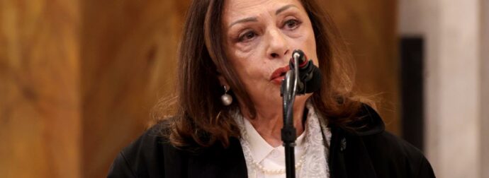 Κηδεία Μαρινέλλας: Σπάραξε η Χαρούλα Αλεξίου στον επικήδειο – «Έκλεισες τα μάτια σου και δεν μας ξανατραγούδησες»