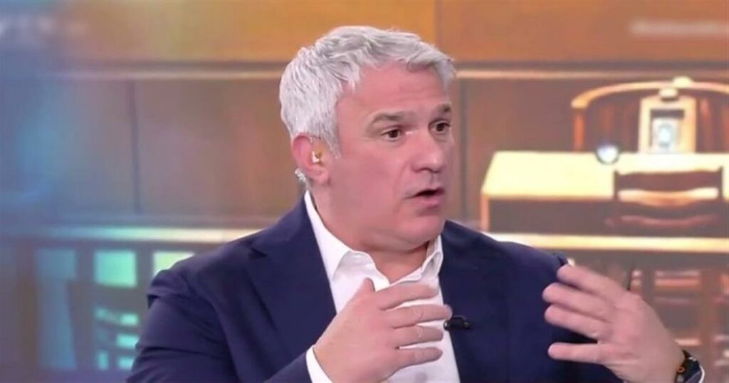 «Αυτά τα καθάρματα»: Νέο Τρομερό Ξέσπασμα Σπύρου Χαριτάτου την ώρα της εκπομπής του (video)