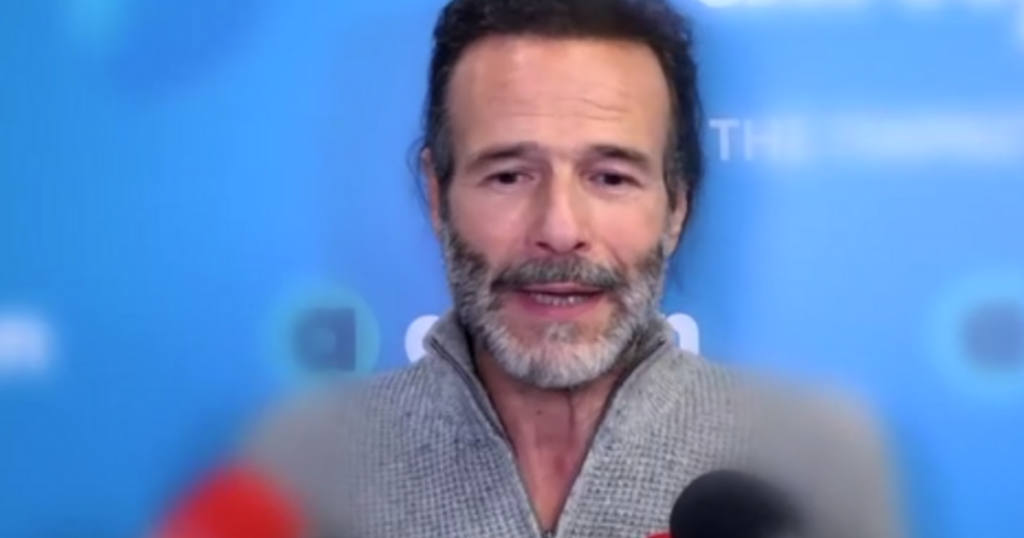 Θανάσης Ευθυμιάδης: «Πιστέψτε με, η πατριαρχία συντηρείται πρώτα από τις γυναίκες»