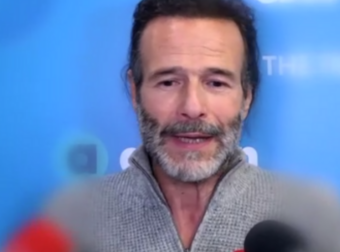 Θανάσης Ευθυμιάδης: «Πιστέψτε με, η πατριαρχία συντηρείται πρώτα από τις γυναίκες»