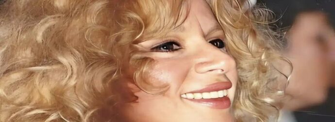 «Όταν μιλούσε μοσχομύριζε το στόμα της»: Το κόλπο της Αλίκης Βουγιουκλάκη με το άρωμα για να μοσχοβολά πάντα η ανάσα της