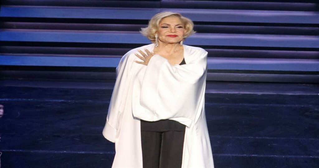 Μαρινέλλα: Έτσι είναι ο τάφος της σήμερα 1 μέρα μετά την κηδεία της