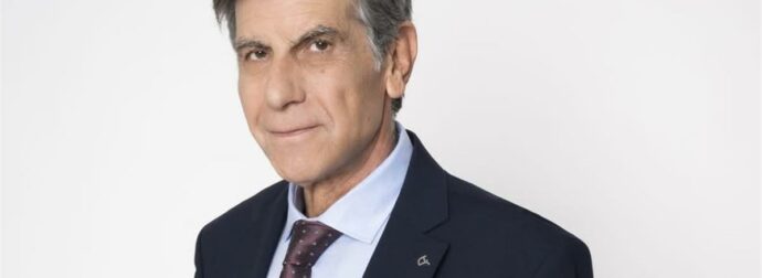 Γιάννης Μπέζος: «Είναι αδιανόητο να ζεις υπό την ομηρία του άλλου υποδυόμενος τον ευτυχισμένο»