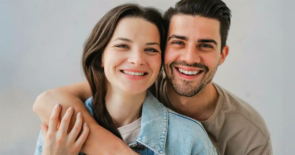 7 πράγματα που κάνει ένας άντρας στο κρεβάτι μόνο όταν αγαπάει μια γυναίκα