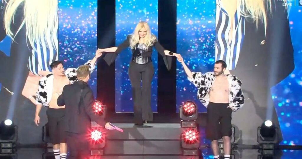 Αννίτα Πάνια: Αυτή είναι η αποψινή κριτής του J2US – Αγνώριστη μετά από 2 χρόνια απουσίας από την τηλεόραση