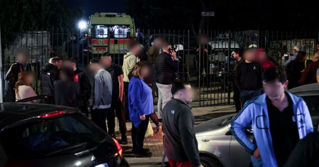 Άγιος Δημήτριος: Λιποθύμησε η μητέρα του 25χρονου στο σημείο της δολοφονίας – Σκηνές αρχαίας τραγωδίας στο Πάρκο Ασυρμάτου